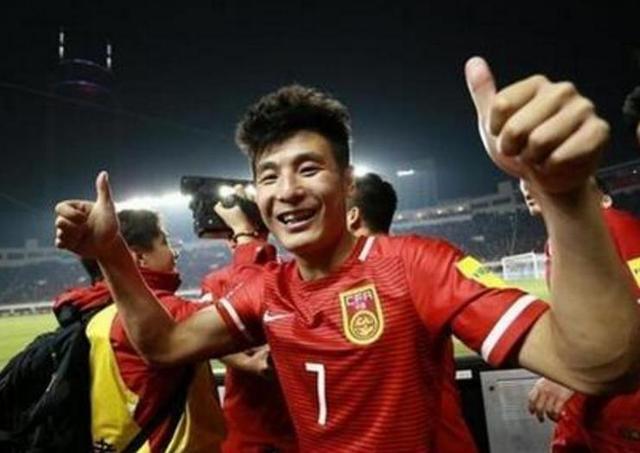  莱比锡红牛签下比利时国脚后卫  